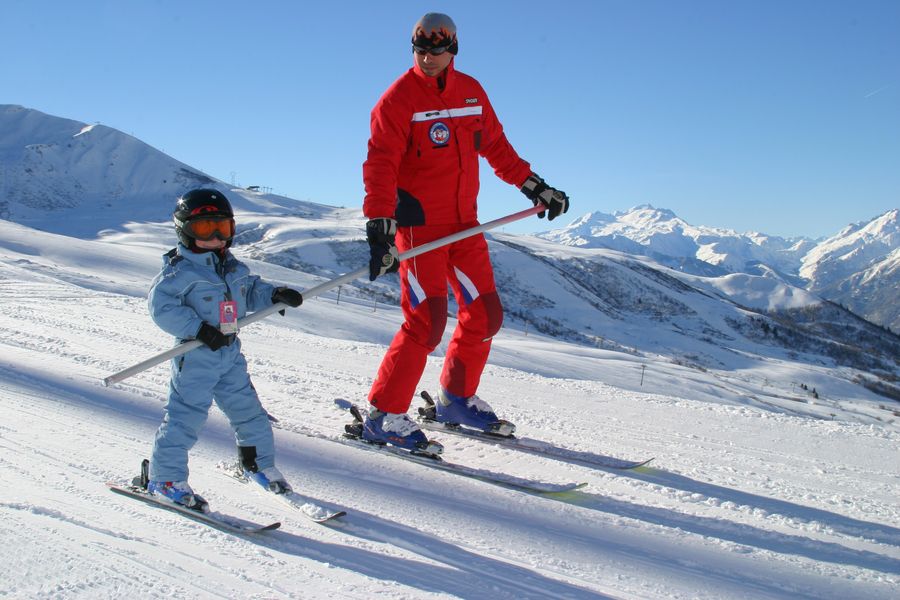 ESF Ski school in the French Pyrenees
