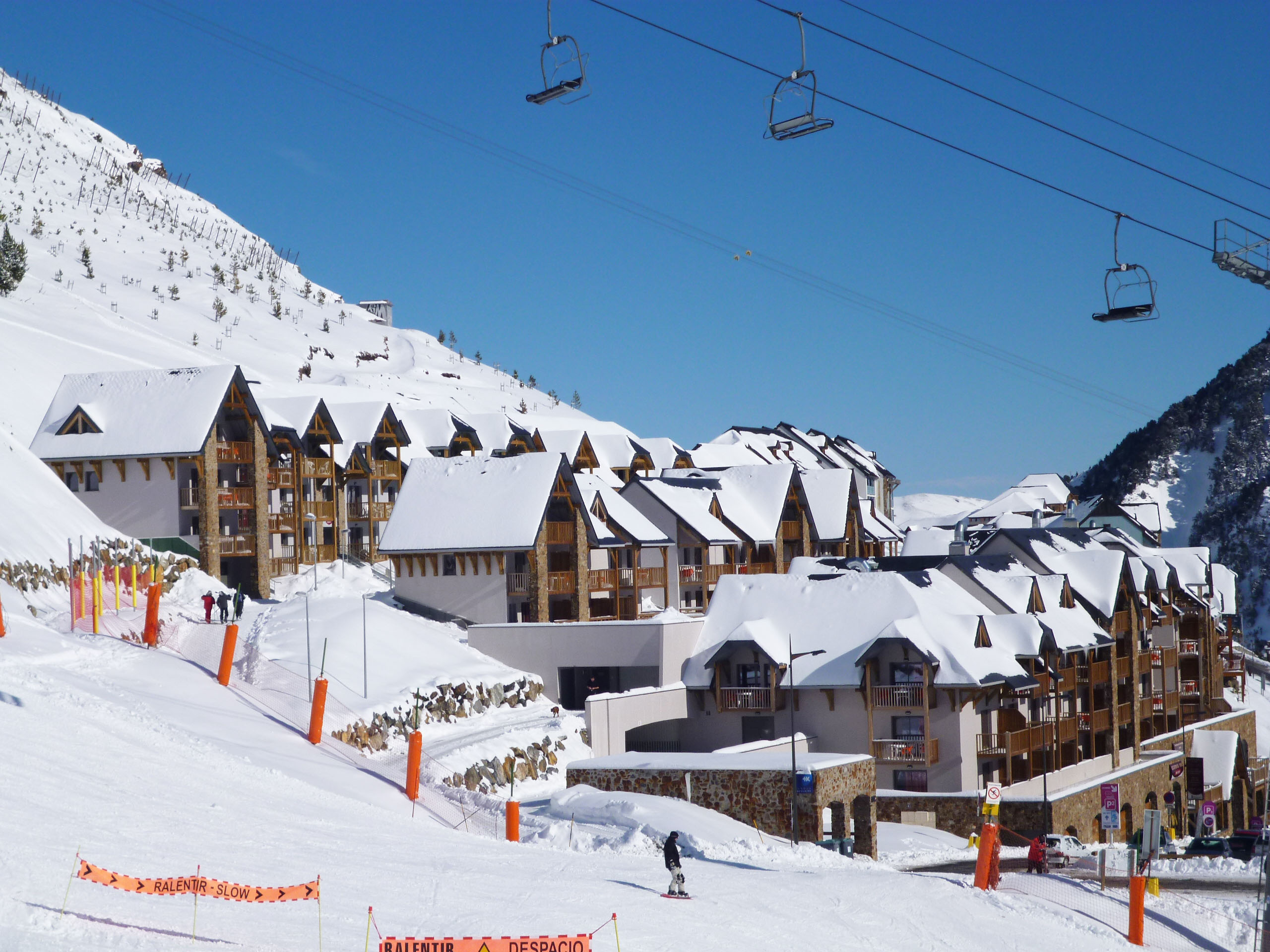 Ski special offers and deals, French Pyrenees