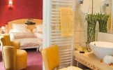 Hotel Le Bois Joli - Double Bedroom & Bathroom. Hautes Pyrenees 